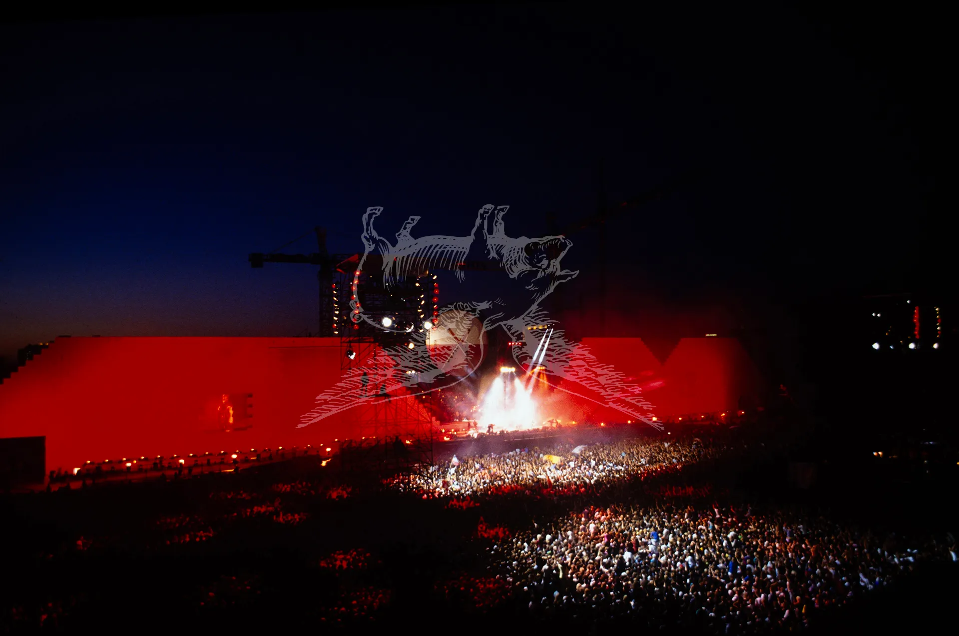 Roger Waters 4 Roger Waters – The Wall – Berlin 1990 (4 of 8 images)