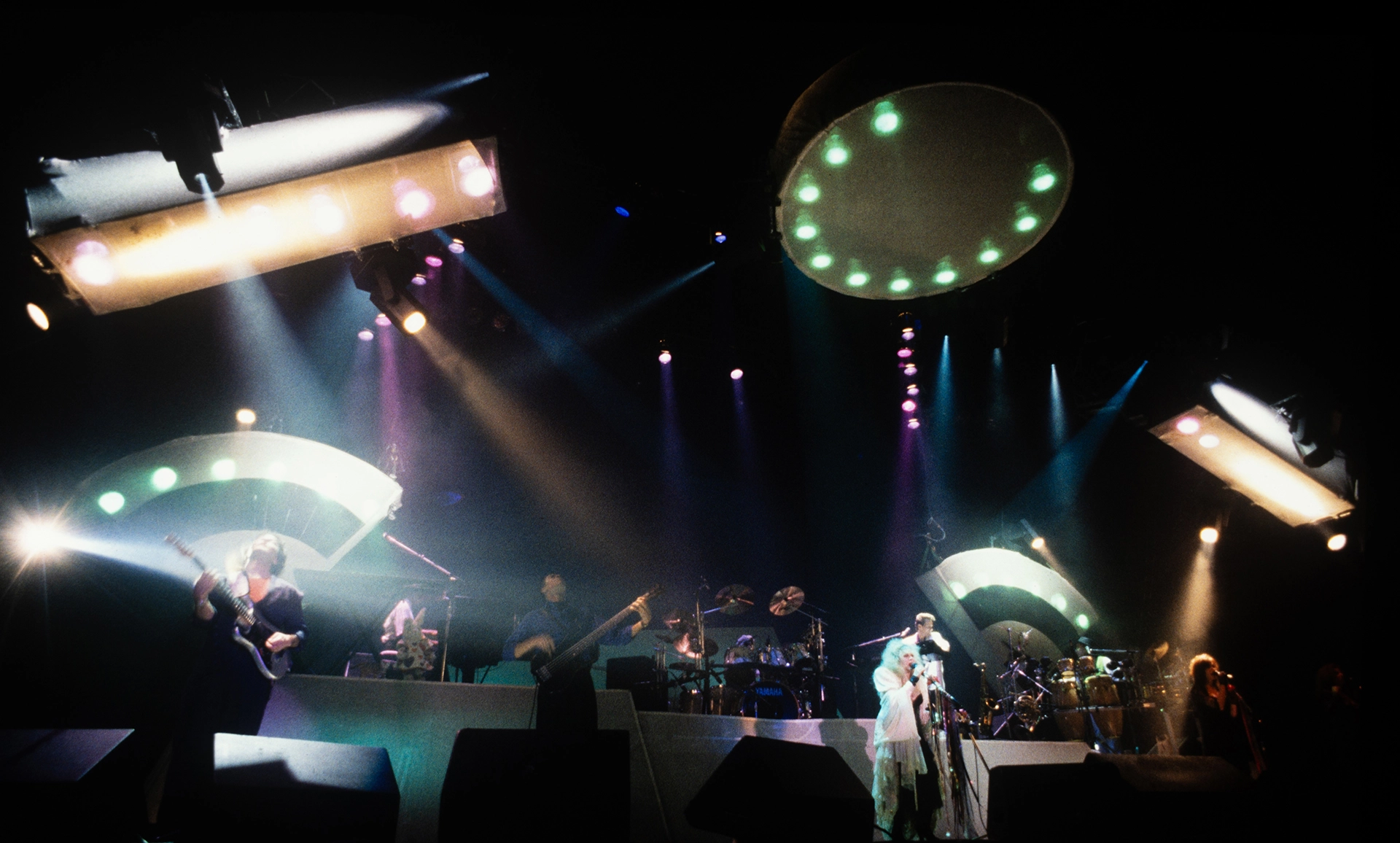 Stevie Nicks – Wembley Arena 1990 – 05