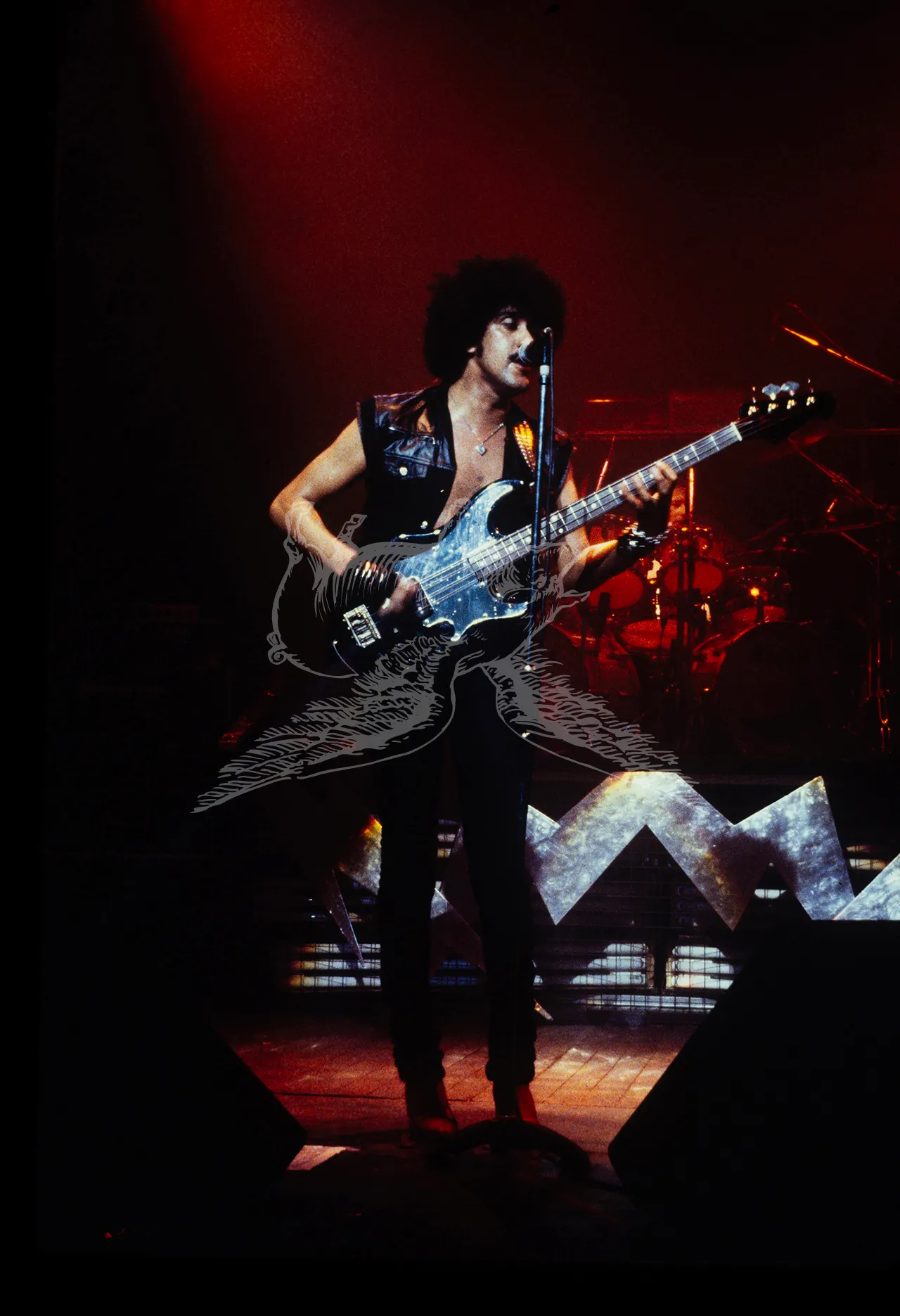 Thin Lizzy 9 Thin Lizzy live at the Hammersmith Odeon 1983 (9 of 12 images) – Phil Lynott
